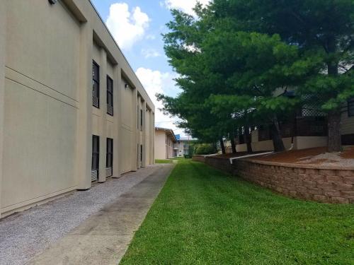 Hotel Alpine Lodge & Suites