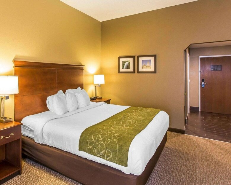 Hotel Comfort Suites Cookeville