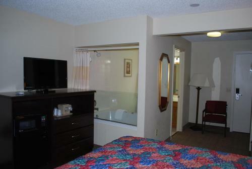 Hotel Clinton Inn & Suites