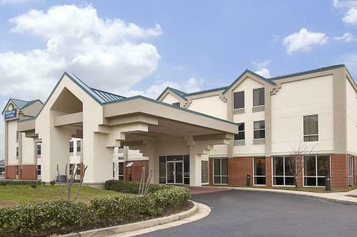Hotel Days Inn & Suites Ridgeland