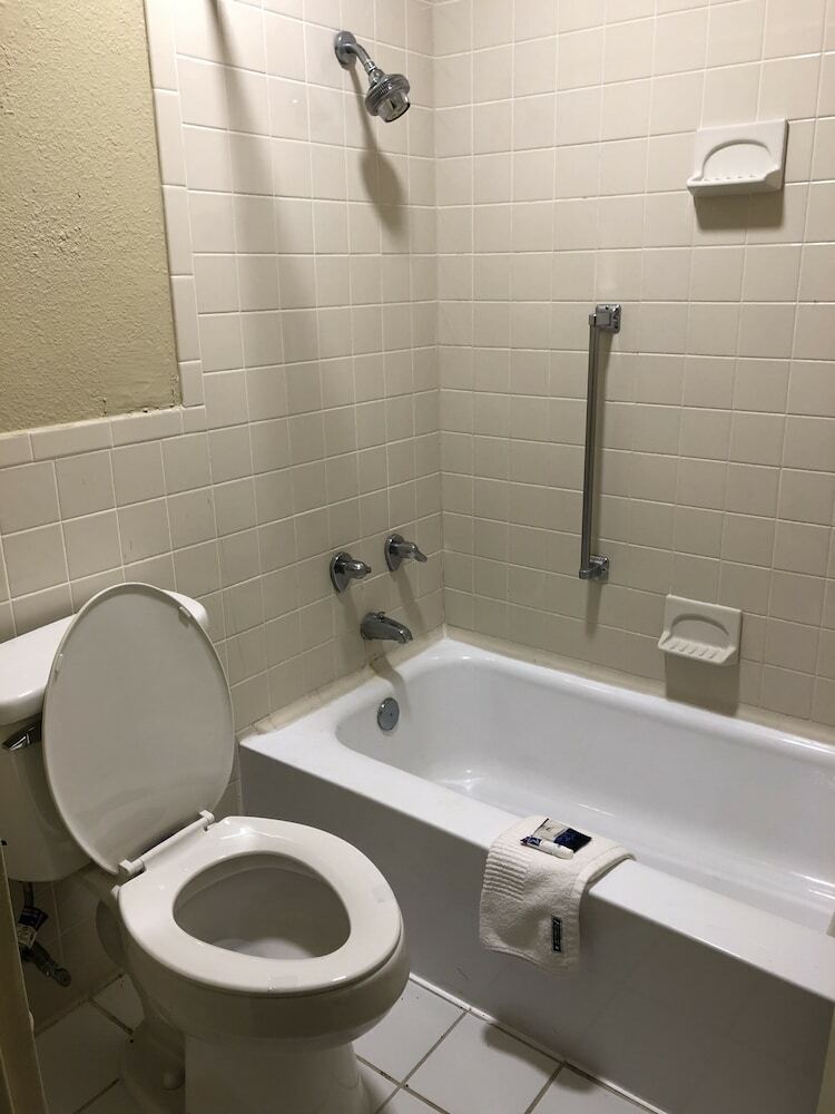 Hotel Americas Best Value Inn - Wilson