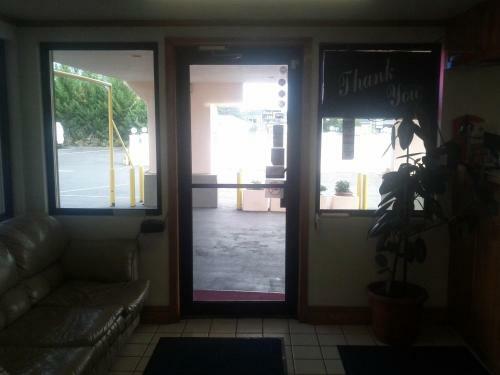 Motel Americas Best Inn - Calhoun