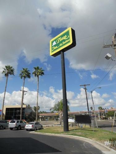 Motel Plaza Inn & Suites