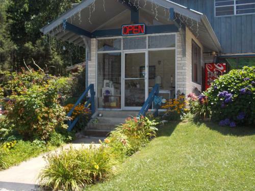 Clarketon Motel - Maggie Valley