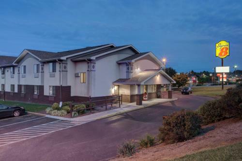 Motel Super 8 Christiansburg