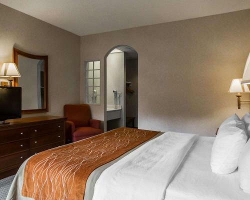 Hotel Comfort Inn On The River - Cherokee