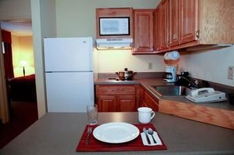 Hotel Home-towne Suites Auburn