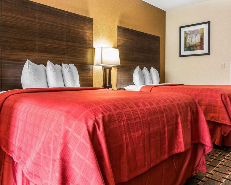Hotel Quality Suites Convention Center - Hickory