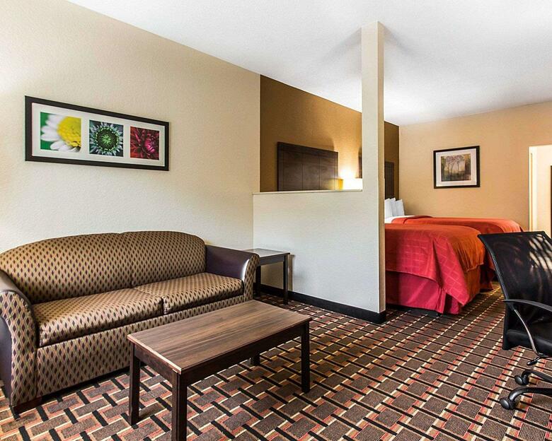 Hotel Quality Suites Convention Center - Hickory