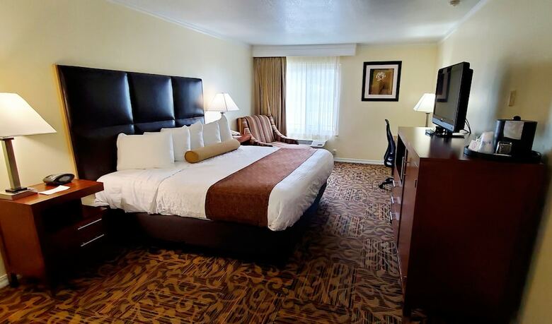 Hotel Best Western Plus Northwoods Inn