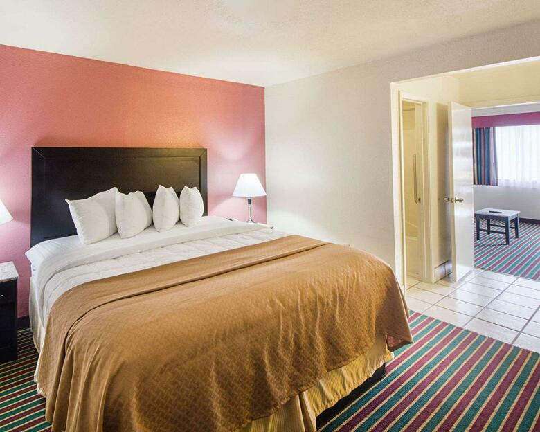 Hotel Quality Inn & Suites