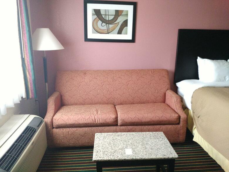 Hotel Quality Inn & Suites