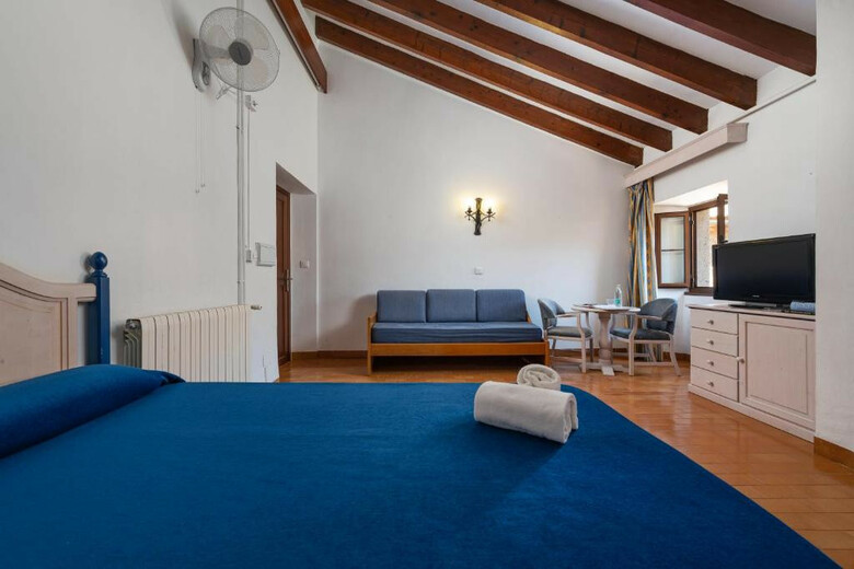Hostal Santuari De Lluc