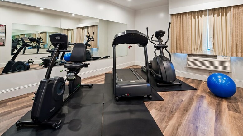Best Western Plus Palm Court Hotel