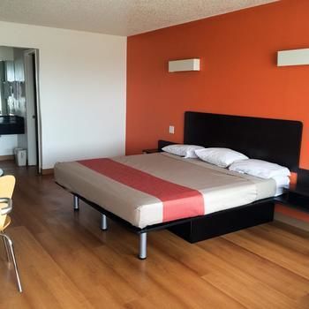 Motel 6 Waxahachie