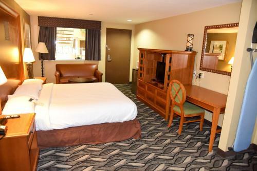 Motel Cline Shale Inn & Suites