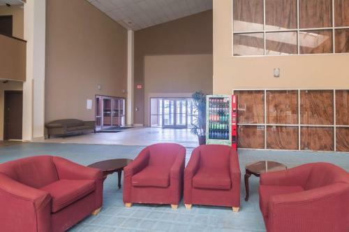 Motel Cline Shale Inn & Suites