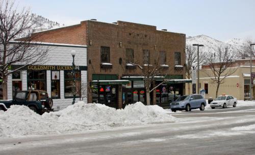 Lakeview Hotel