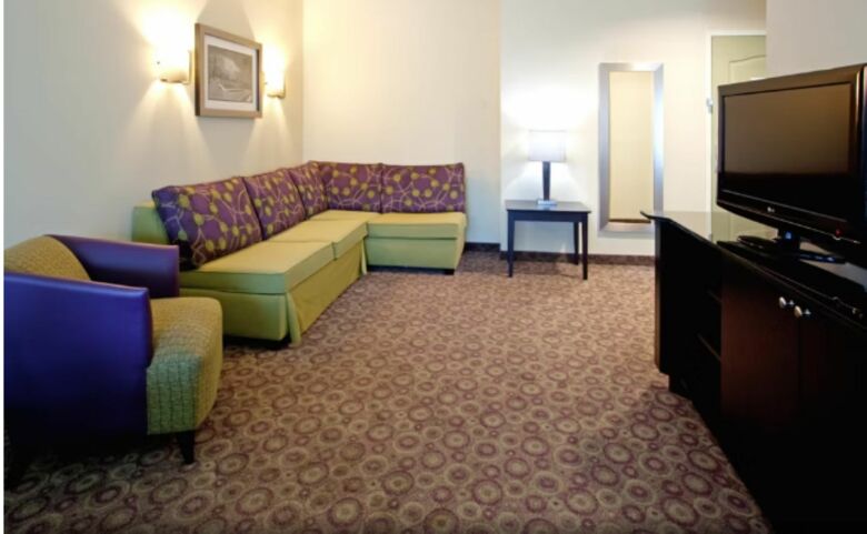 Holiday Inn Express Hotel & Suites Clemson - University Area