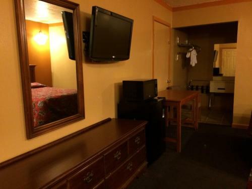 Hotel Budget Inn & Suites