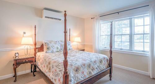 Bed & Breakfast Wades Point Inn On The Bay