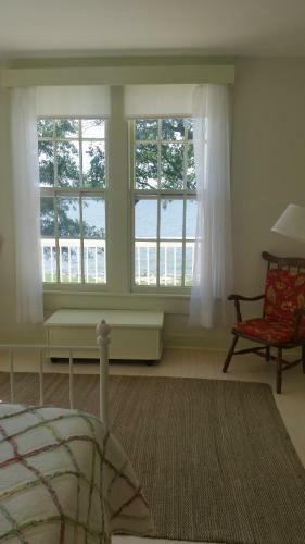 Bed & Breakfast Wades Point Inn On The Bay