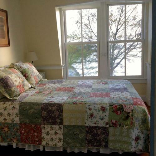 Bed & Breakfast Wades Point Inn On The Bay