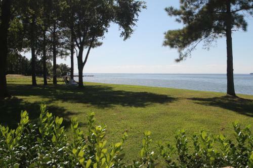 Bed & Breakfast Wades Point Inn On The Bay