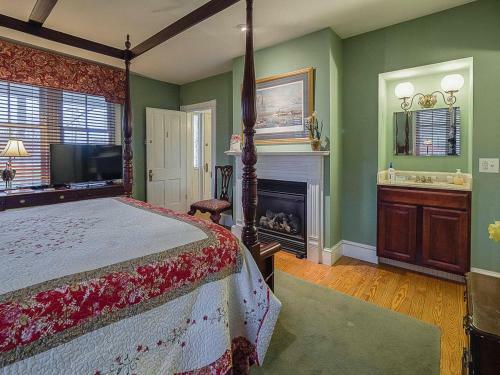 George Brooks House B&B