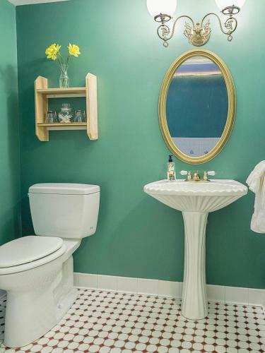 George Brooks House B&B