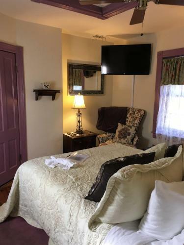 Parsonage Inn Bed And Breakfast