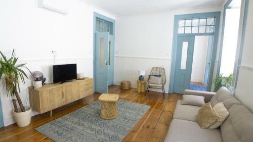 Apartamento Cr - Correeiros