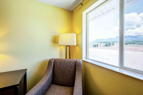 Hotel Rodeway Inn & Suites