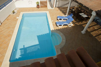 Ericeira Chill Hill Hostel & Private Rooms