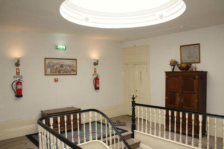 Hostal Guest House Alvares Cabral
