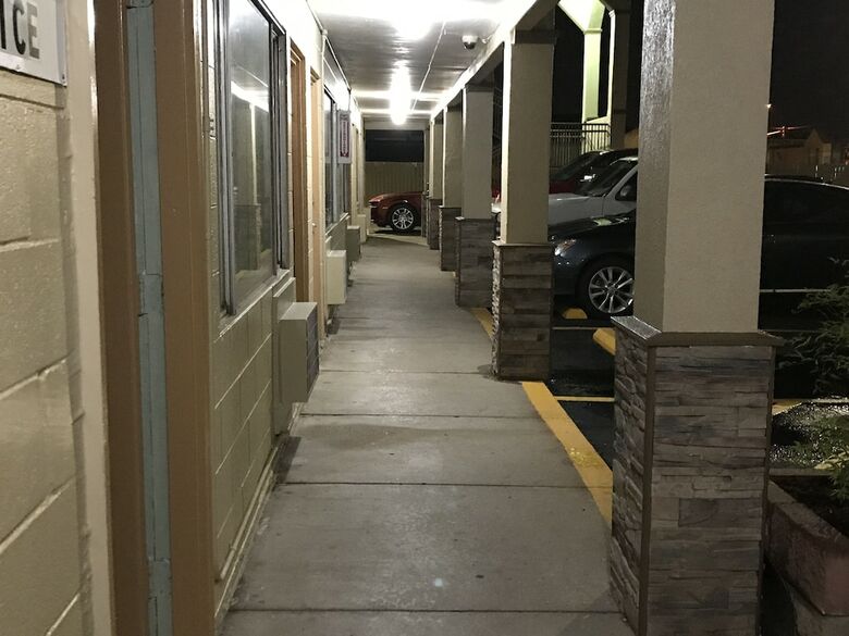 Motel Hutchinson Inn