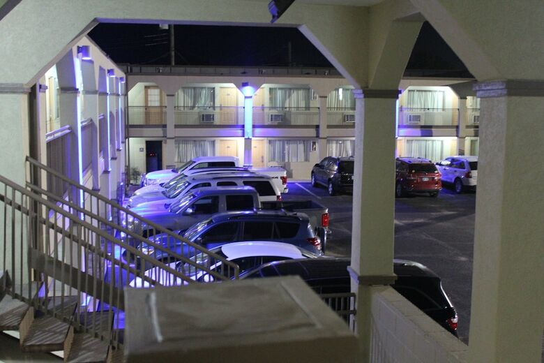Motel Hutchinson Inn