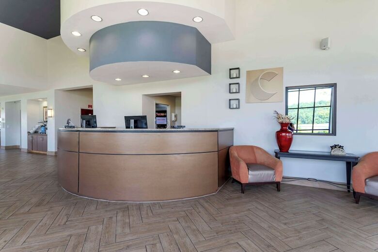 Hotel Comfort Suites Kodak Sevierville