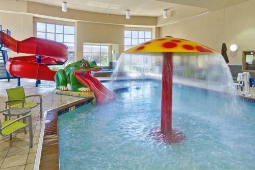 Clubhouse Hotel And Suites