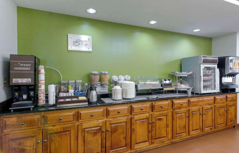 Hotel Sleep Inn & Suites At Fort Lee