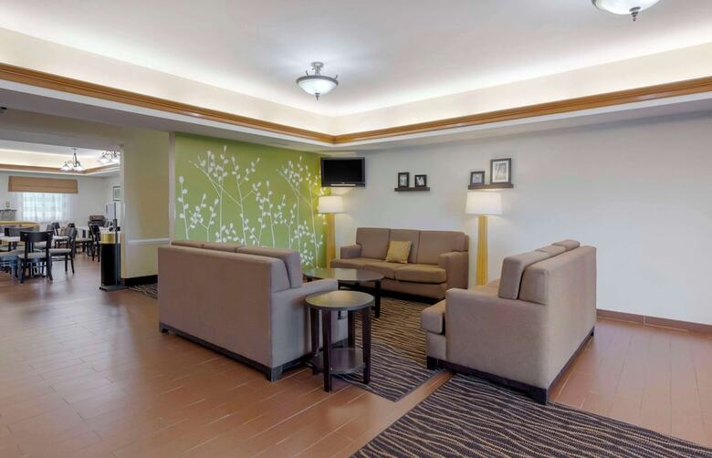 Hotel Sleep Inn & Suites At Fort Lee