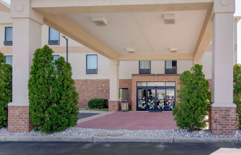 Hotel Sleep Inn & Suites At Fort Lee