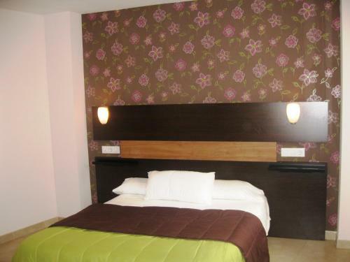 Apartamentos Medina Reyes Cat�licos