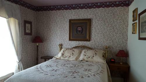 Austin's Holidae House Bed & Breakfast