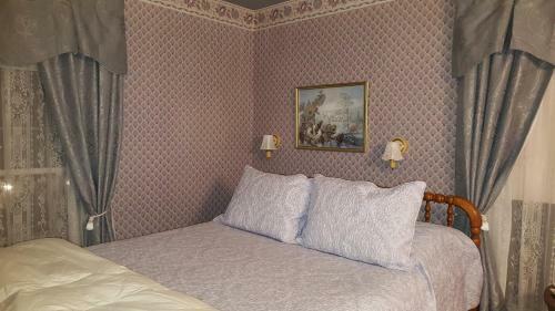 Austin's Holidae House Bed & Breakfast