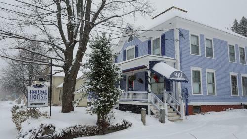 Austin's Holidae House Bed & Breakfast