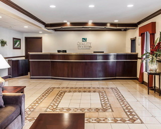 Hotel Quality Inn & Suites