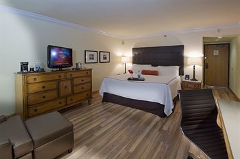 Shula's Hotel & Golf Club