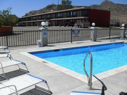 Western Ridge Motel