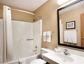 Hotel Super 8 Pittsburg Ks